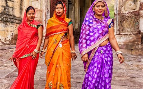 vestimenta de india|La vestimenta de la India: ¿cuáles son los trajes。